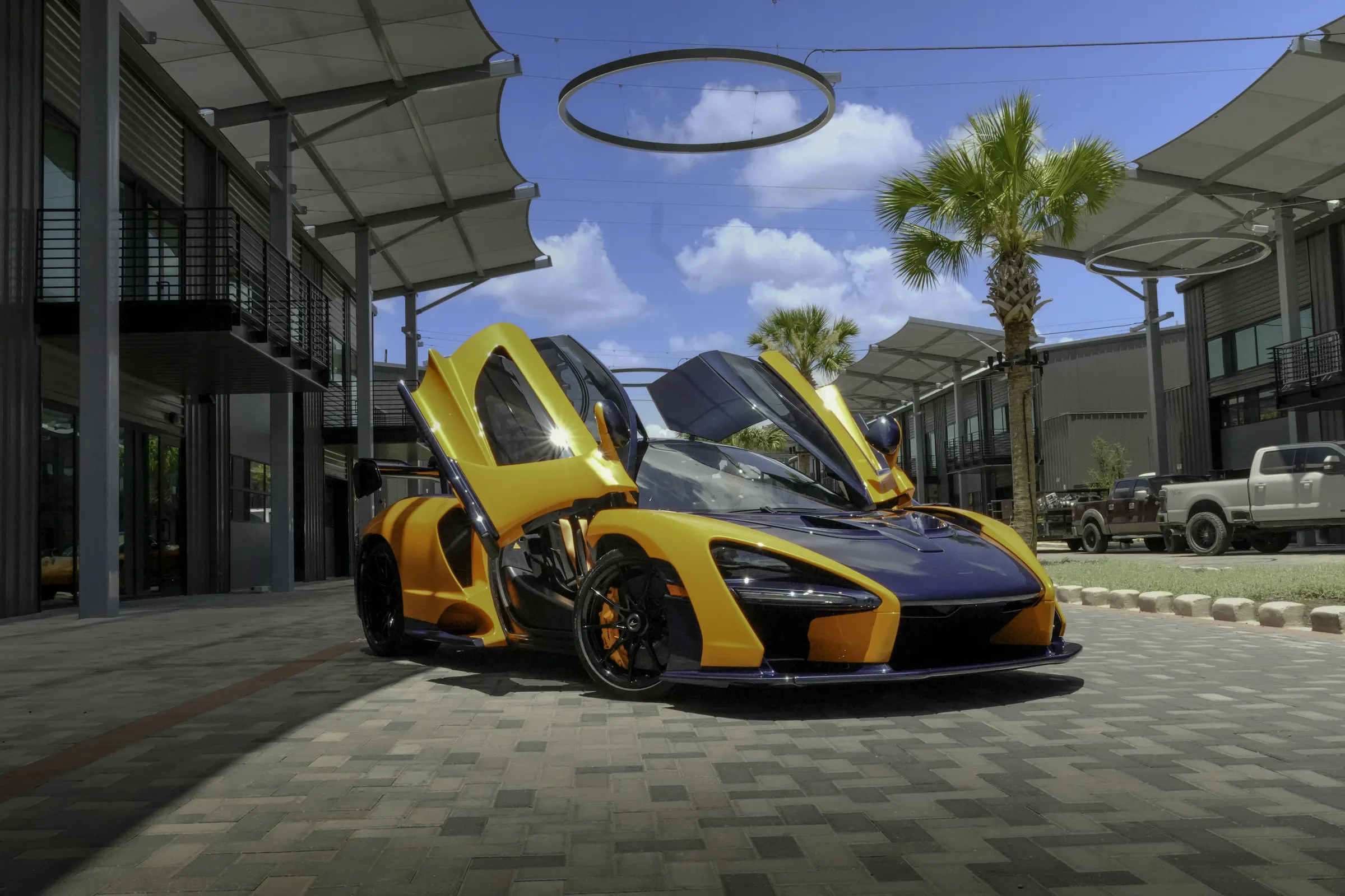 McLaren Senna with its doors up after a TSR detail